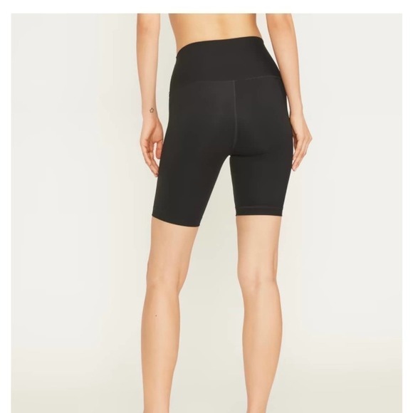 Everlane The Perform Bike Short Size Small - Picture 2 of 7
